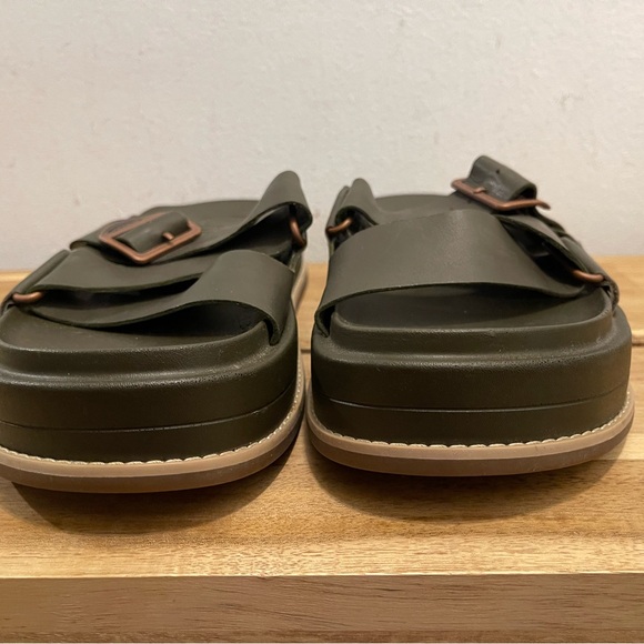 Chaco Women's Slide Midform Sandals Size 12 - Olive Green Leather - 11" Outsole - Picture 3 of 8